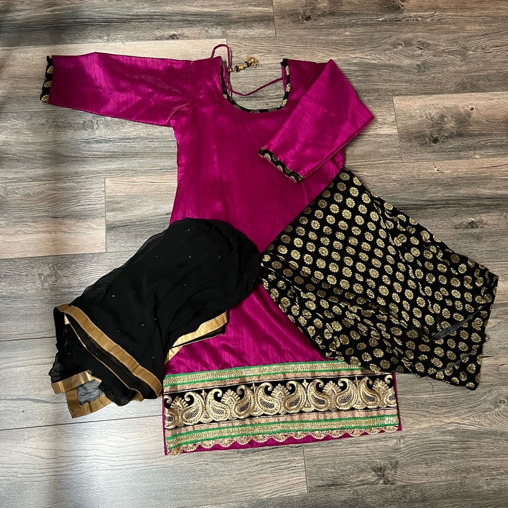 INDIAN SUIT